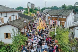 门将教练埃弗顿告别大连人：并肩战斗了两年，希望大连一切都好